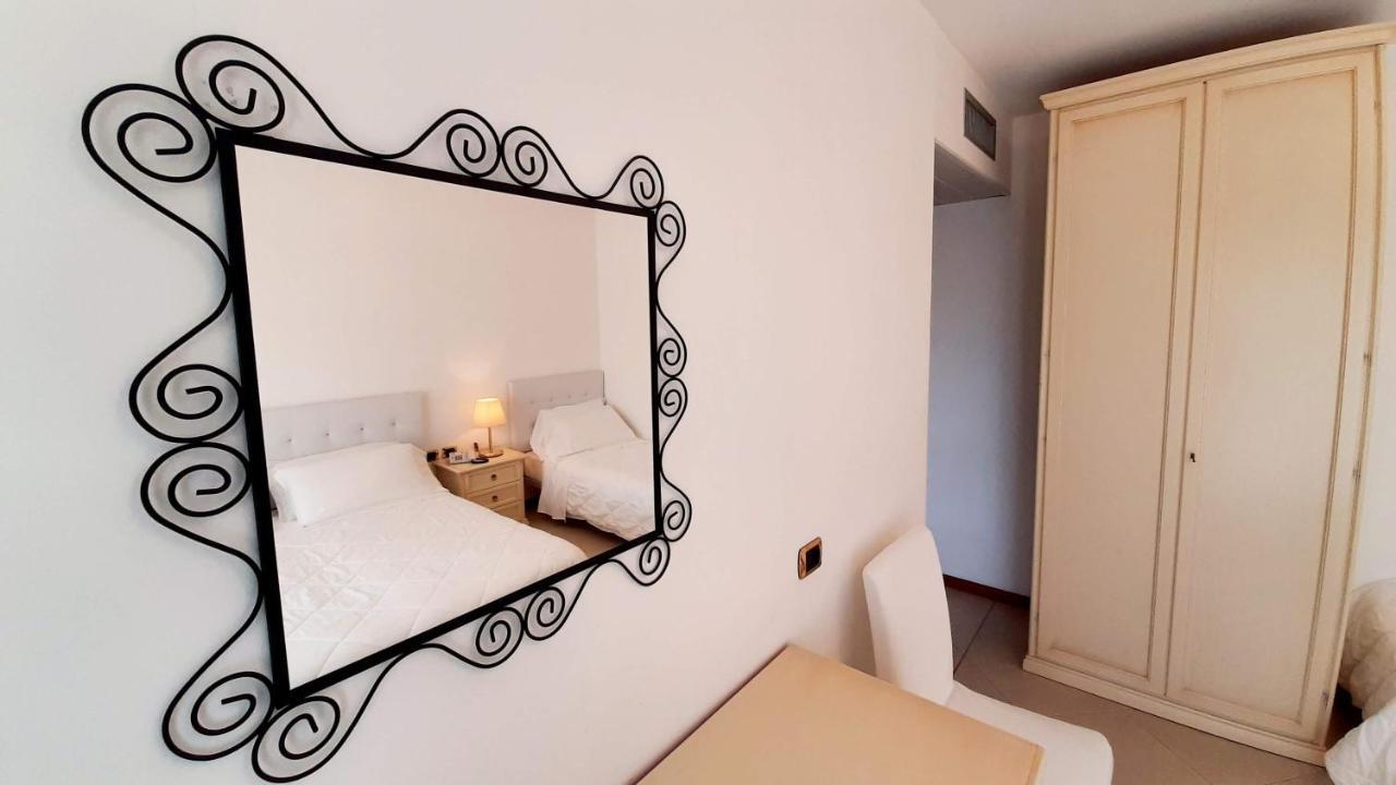 Hotel & Wellness Fra I Pini Lignano Sabbiadoro Exterior foto