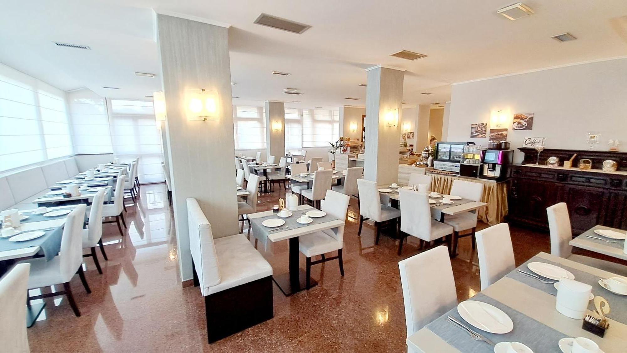 Hotel & Wellness Fra I Pini Lignano Sabbiadoro Exterior foto